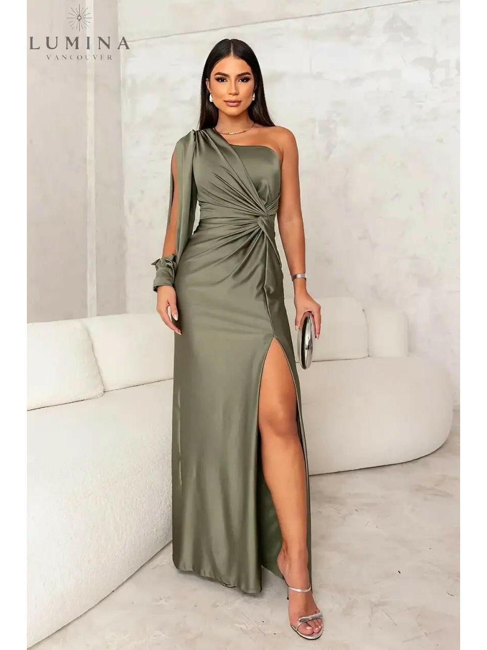 Elegant black one-shoulder women's dress with flowing drape and side slit for special occasions