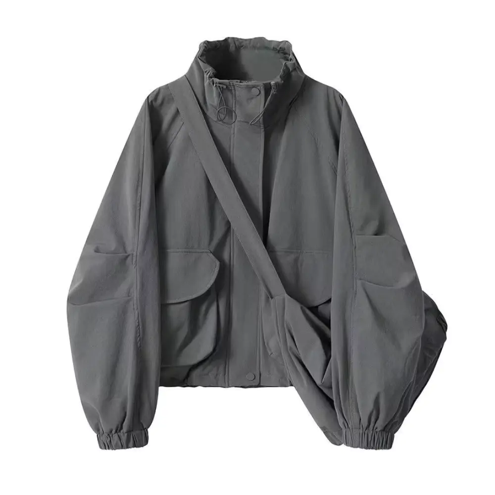 Women's loose fit retro windbreaker jacket in casual workwear style with vintage-inspired silhouette