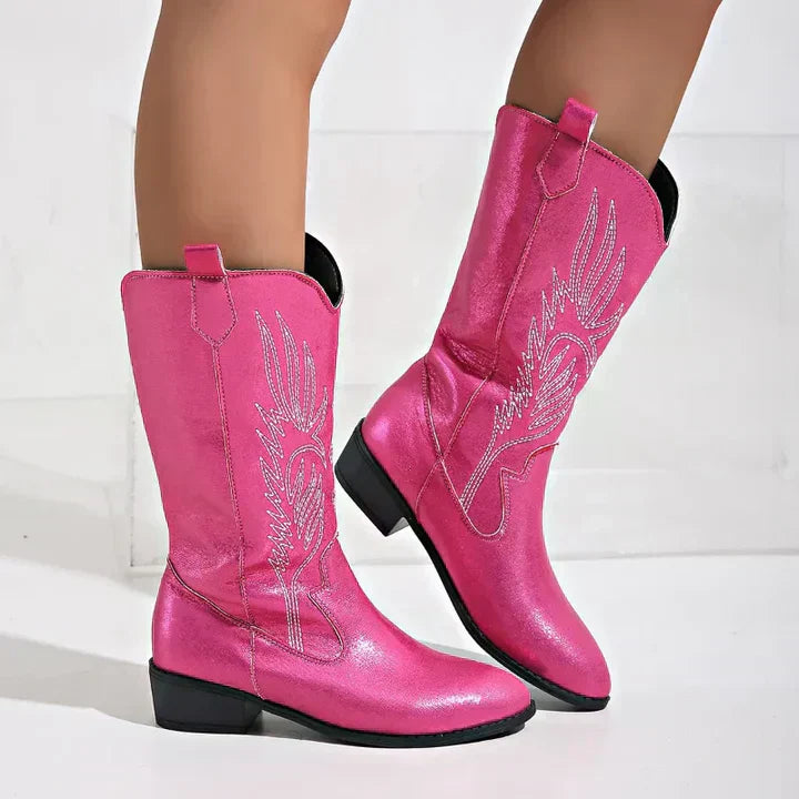 Beige women's cowboy boots with Western embroidery and shimmering eco-leather finish