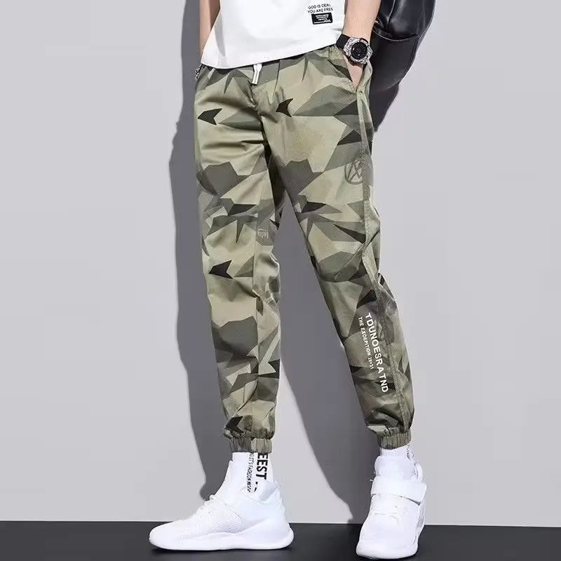 Men's wide-leg cargo pants streetwear style relaxed fit with multi-pocket workwear design