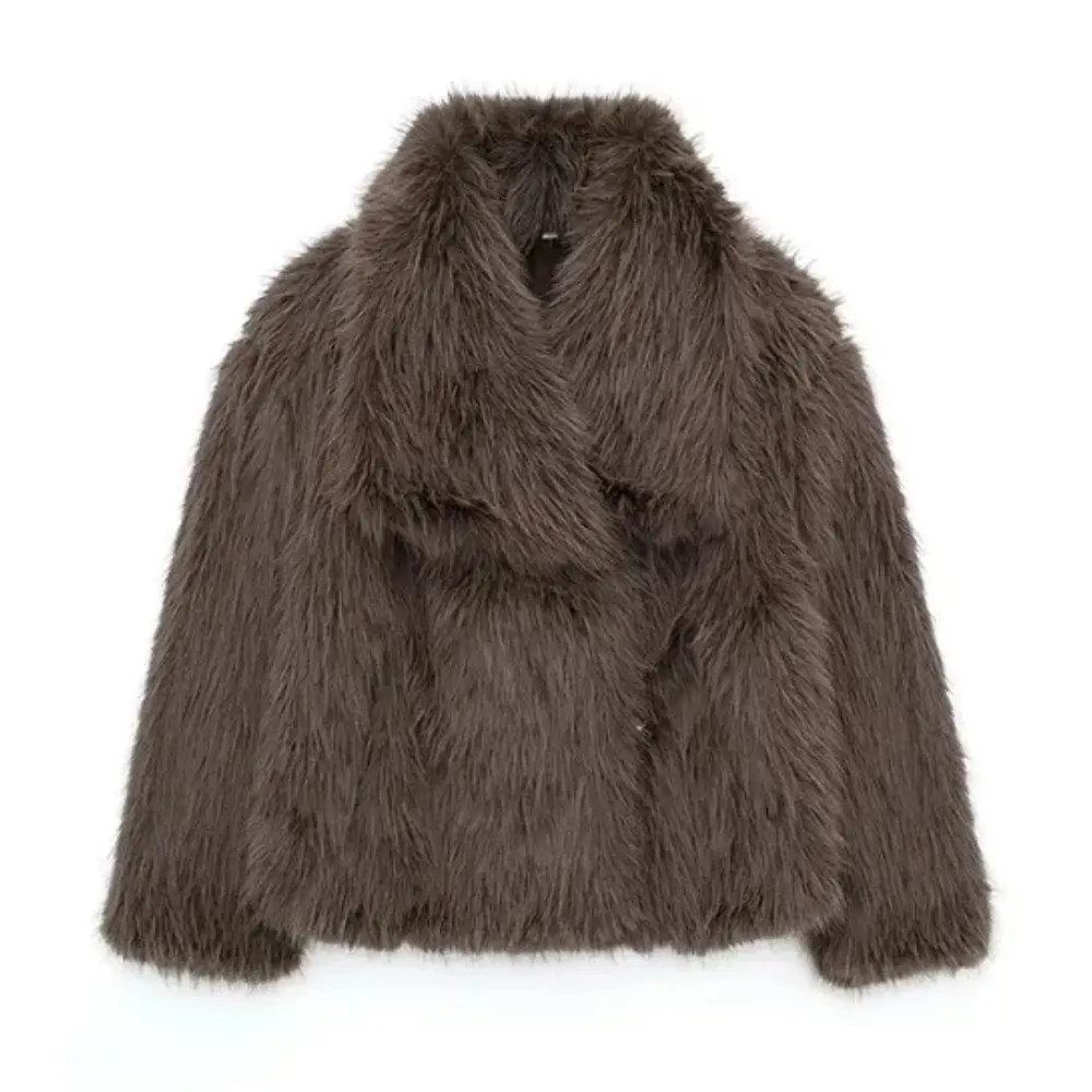 Women's plush faux fur jacket in luxurious fluffy texture, cozy chic glam outerwear for cool weather