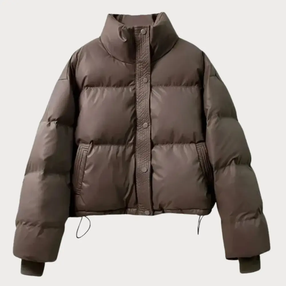 Women's cropped puffer jacket lightweight zip-up in cozy quilted style for everyday streetwear layering