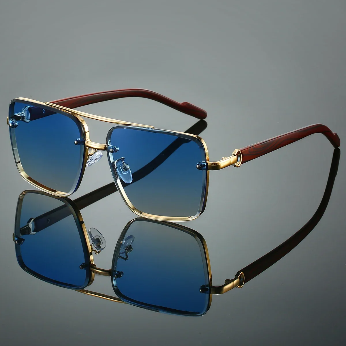 Bold square aviator sunglasses with gradient lenses and sleek gold accents for a luxurious vintage look