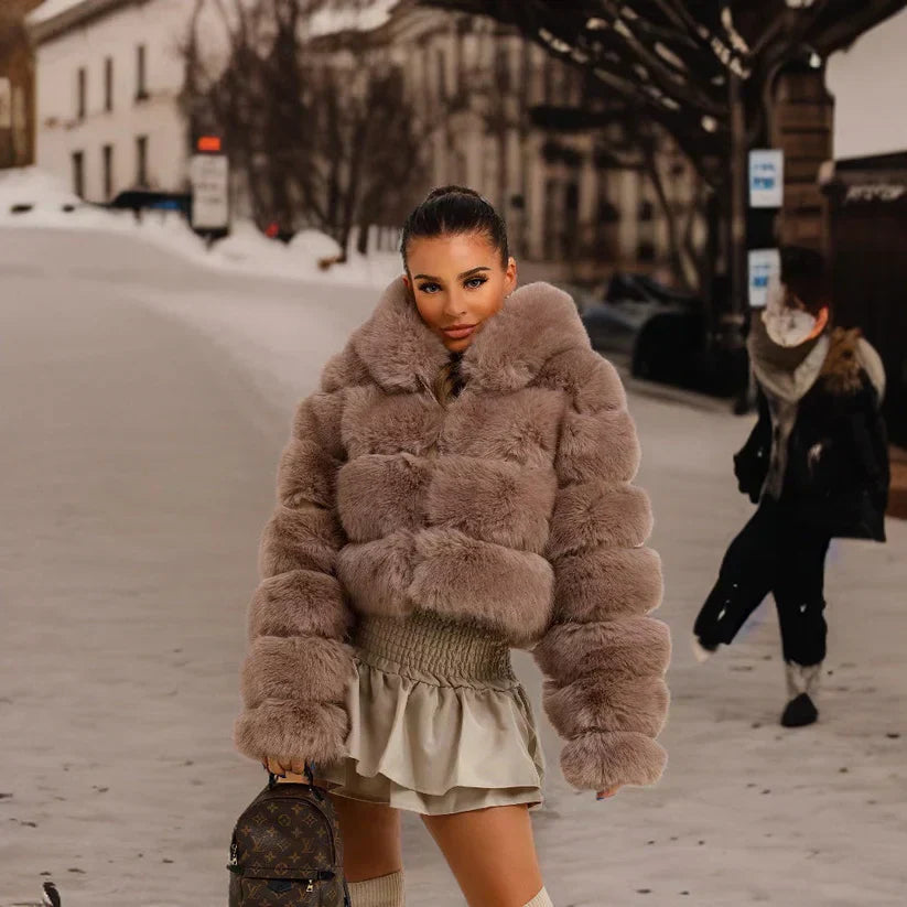Women's Arianna elegant winter coat, timeless silhouette, premium craftsmanship cold weather outerwear
