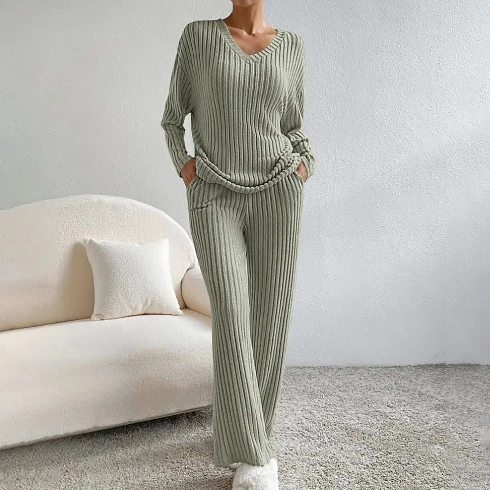 Harper women's two-piece lounge set soft breathable fabric relaxed straight-leg pants casual comfort