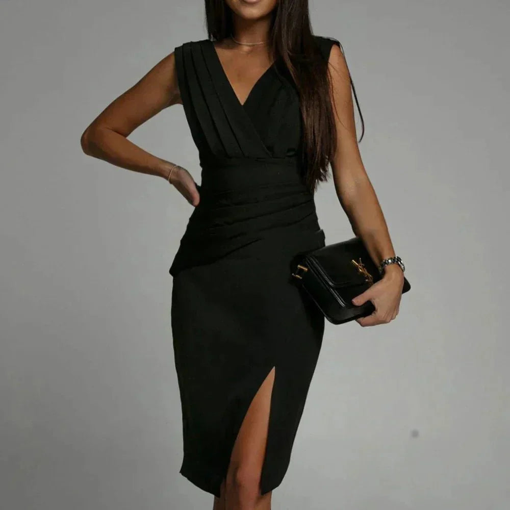 Women's form-fitting draped knee-length party dress sleeveless V-neck evening silhouette