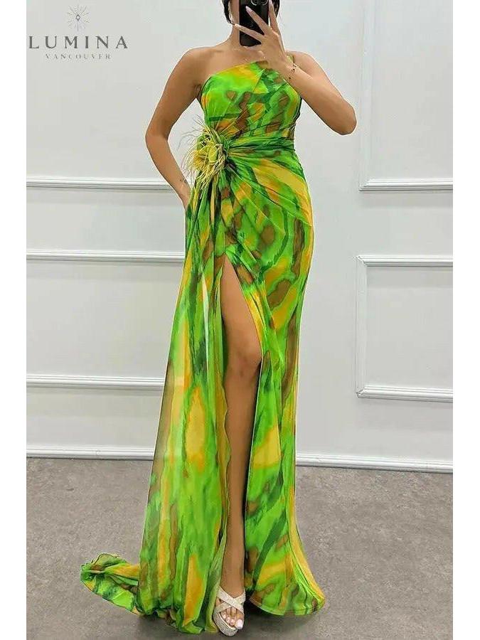 Vibrant print one-shoulder maxi dress with daring side slit, modern eveningwear silhouette