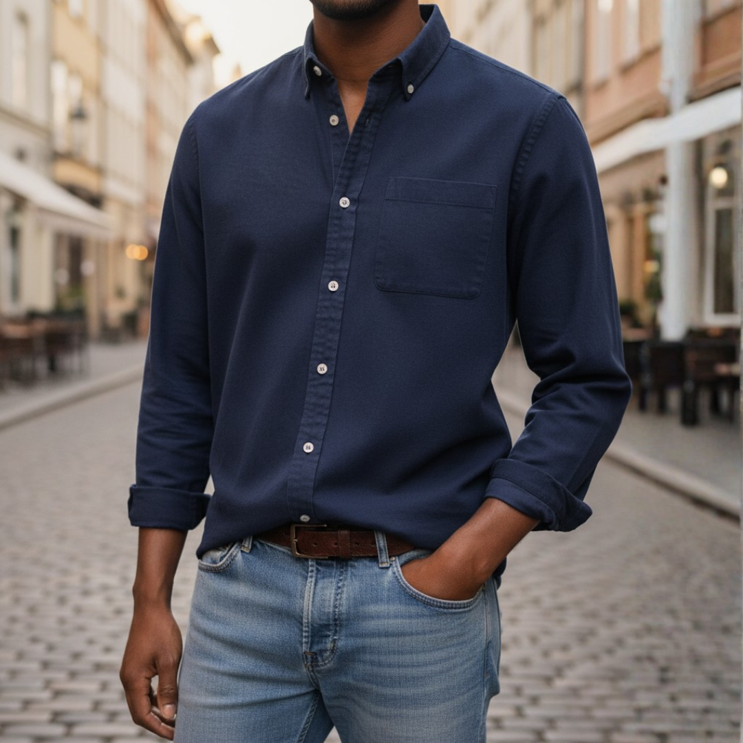Men's button-down pocket shirt in versatile colors, classic fit for business casual and everyday wear