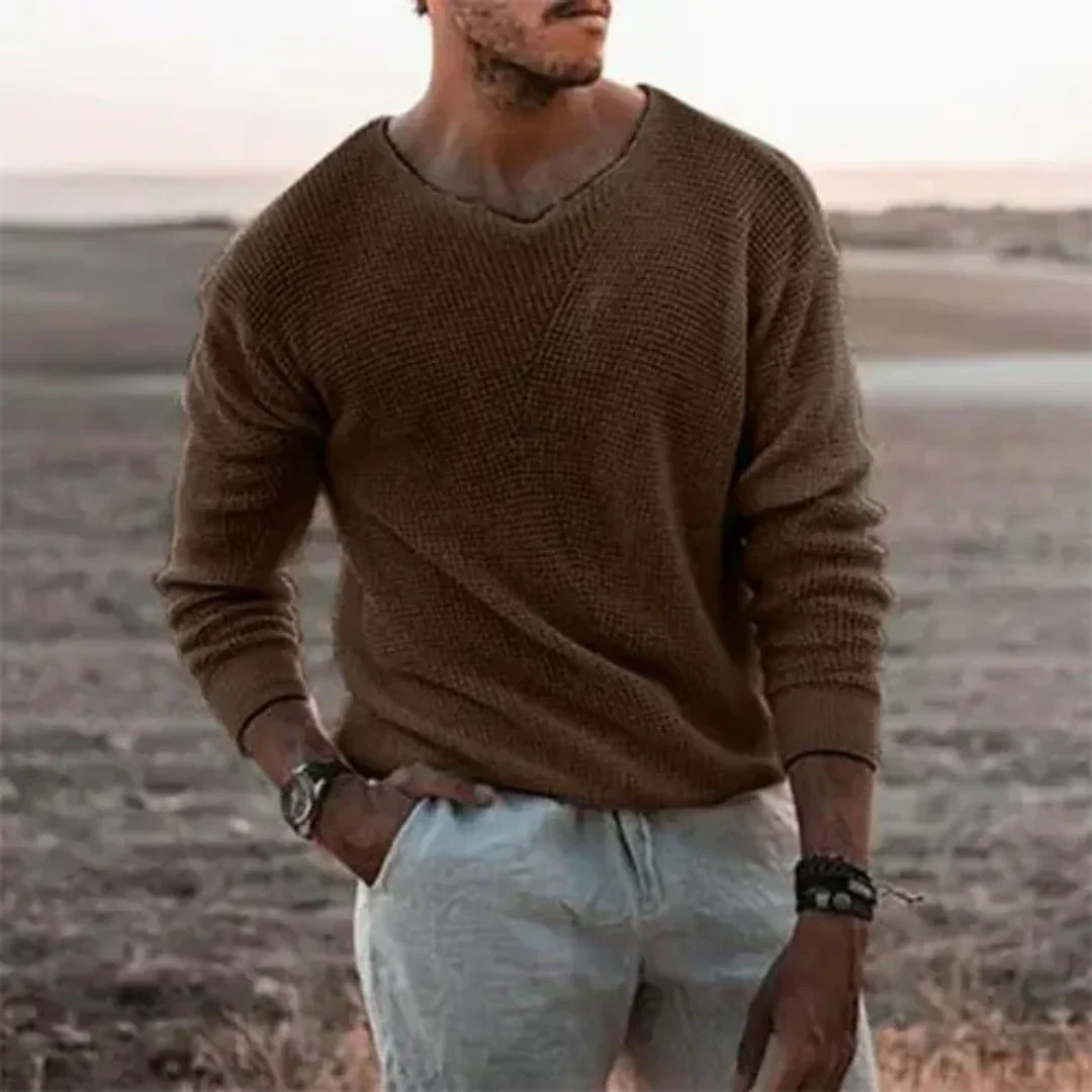 Men's warm knit pullover sweater with ribbed collar and cuffs, soft insulated long sleeve knitwear