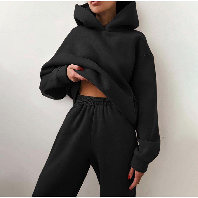 Women's casual loose fit hoodie and jogger two-piece set in relaxed silhouette for effortless everyday comfort