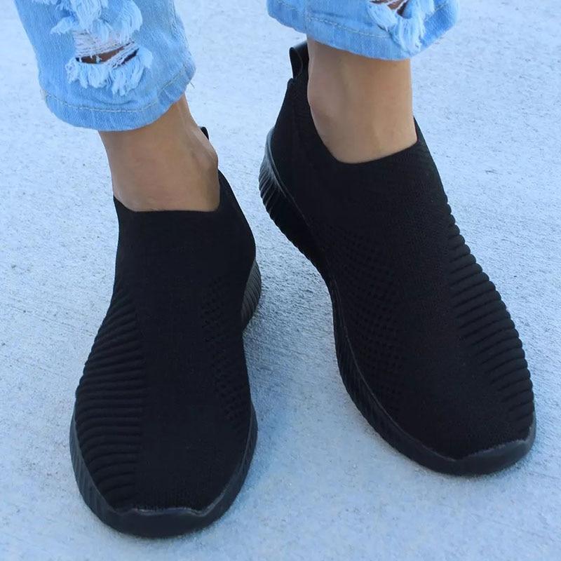 Women's slip-on orthopedic sneakers with padded sole, natural foot alignment support, and laceless comfort design