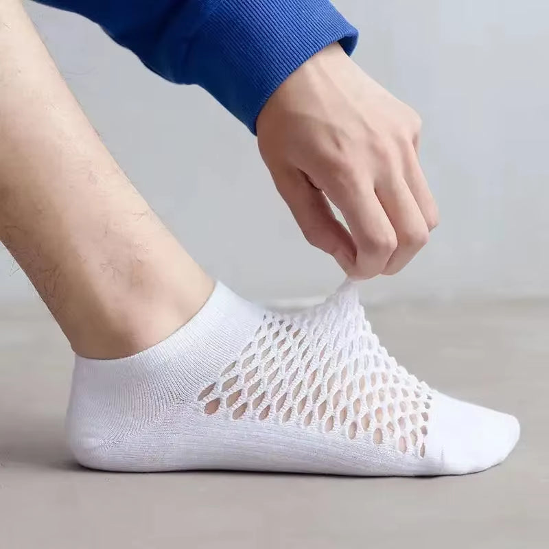 White cotton blend no-show ankle socks set with breathable mesh panels and reinforced heels