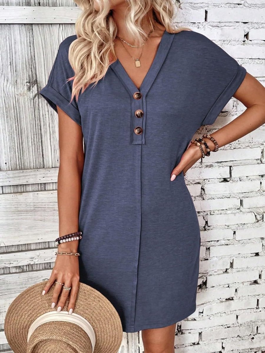 Women's quarter-button V-neck short sleeve dress with adjustable neckline, modern versatile style