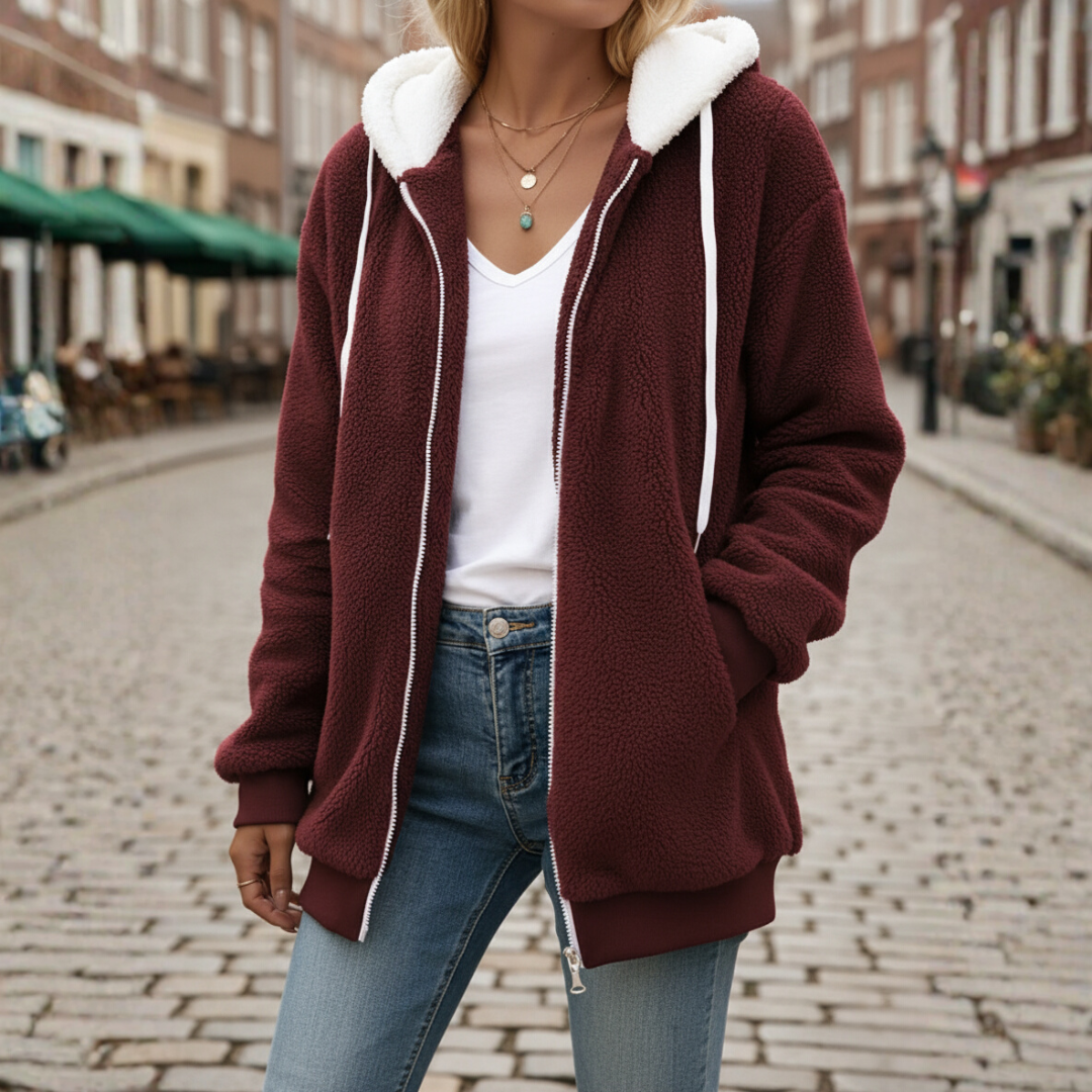 Women's soft hooded jacket with central zipper, side pockets, casual everyday fit in cozy style