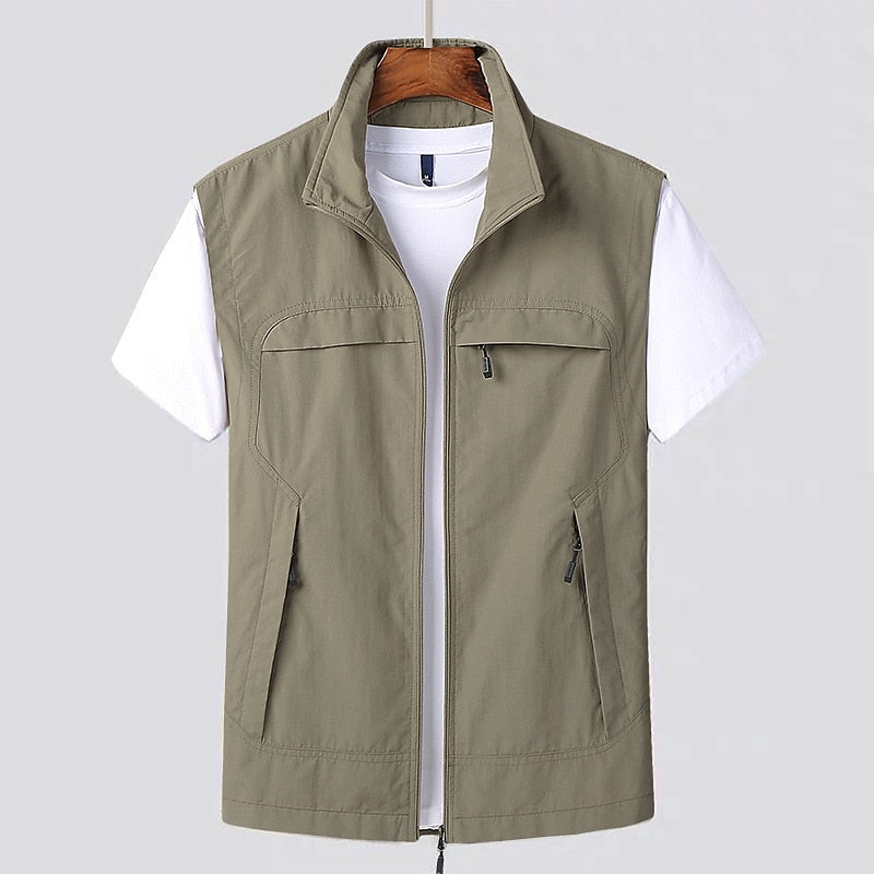 Men's lightweight utility vest black minimalist design full zip multiple pockets versatile layering