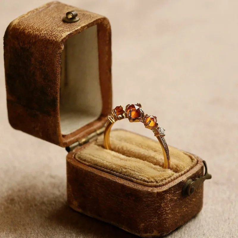 Aurelia Ember Ring - Urbann-Vibe