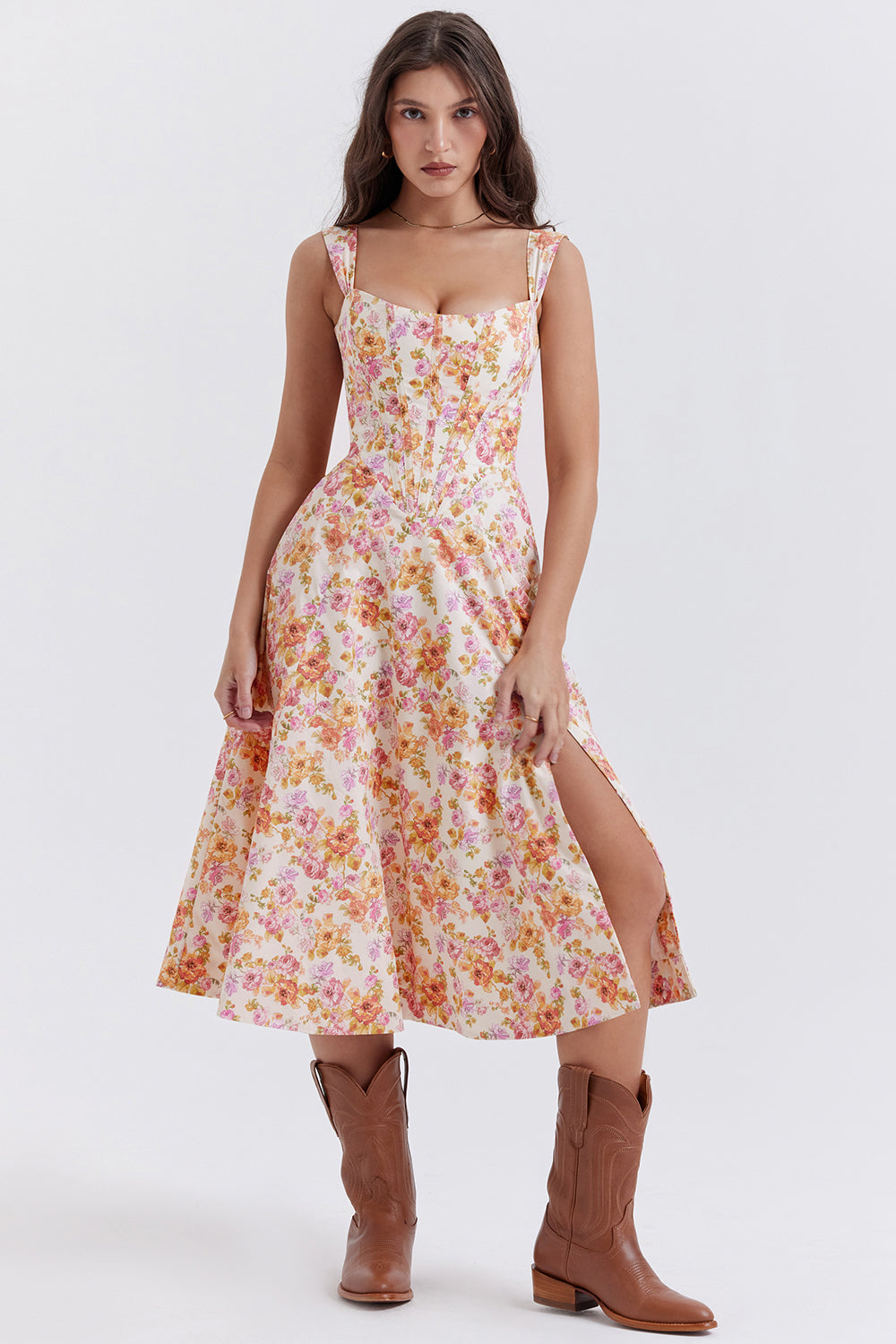 Women's floral midi dress, light feminine summer cut, all-over print, perfect for beach and brunch