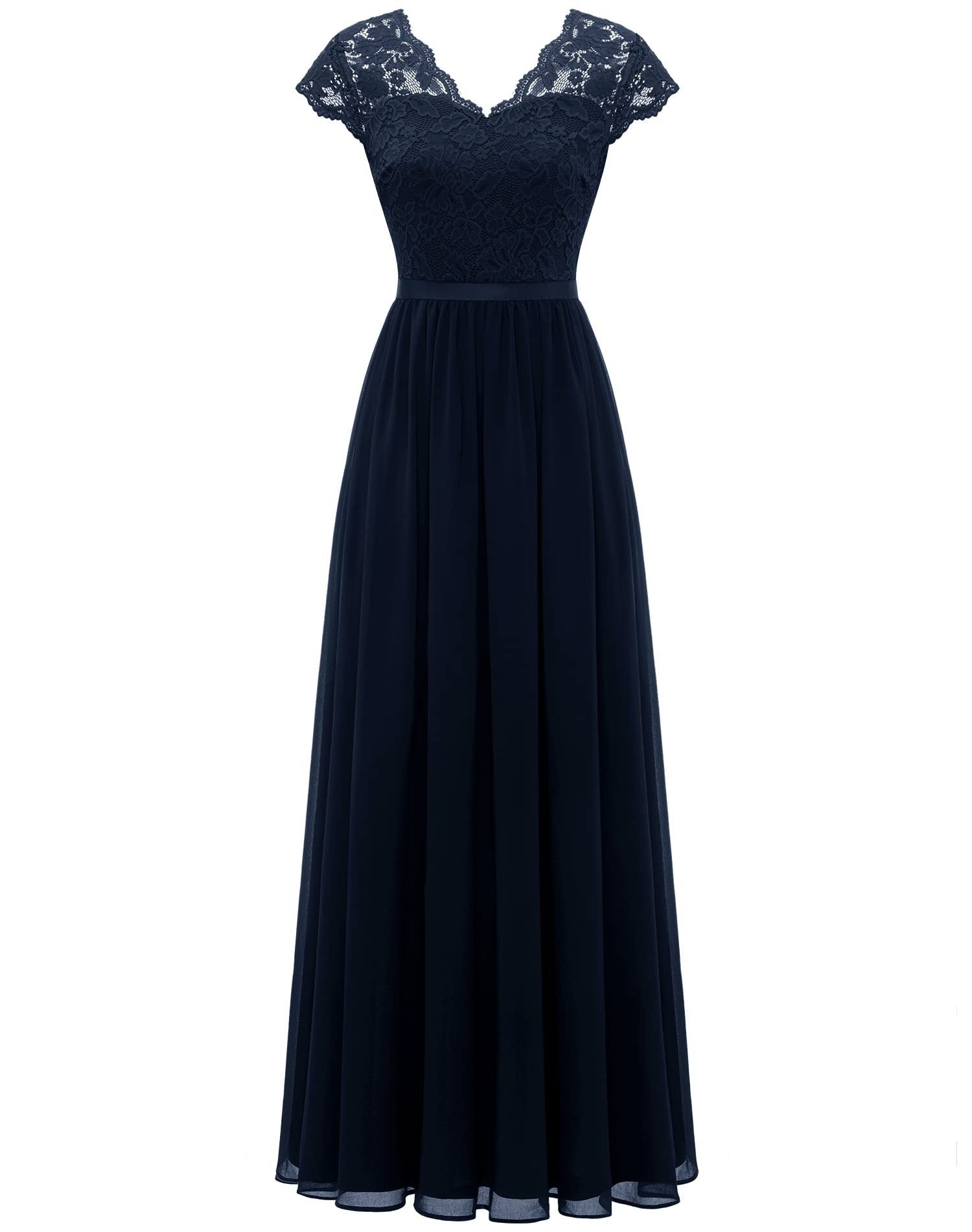 Elegant women's maxi dress in lace-stitching detail, flattering fit with intricate floor-length romantic silhouette