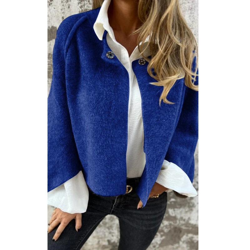 Women's short trench coat in elegant cut with luxurious cashmere-touch fabric for effortless style