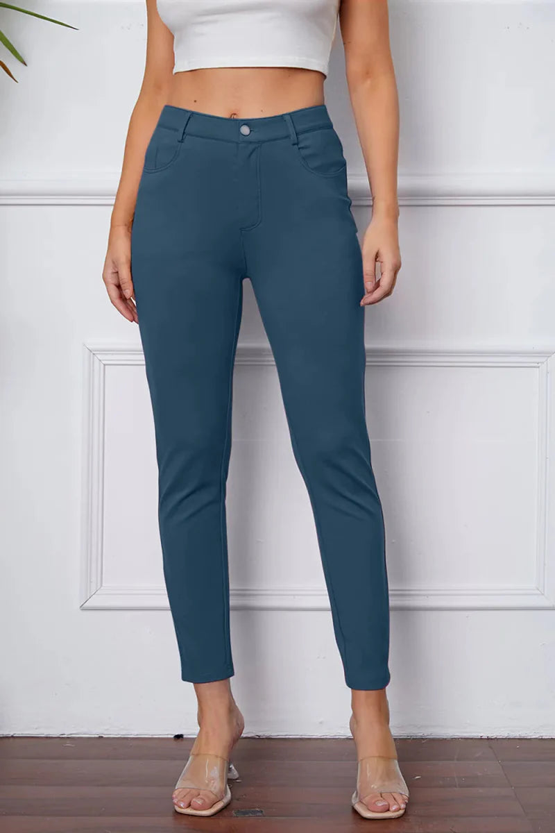 Women's high-rise knit flare pants in stretchy ribbed fabric with flattering silhouette and pockets