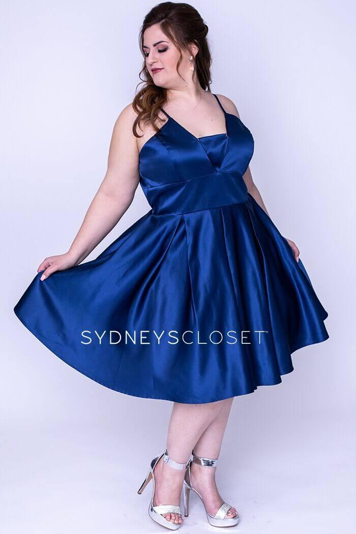 Plus size satin A-line short prom dress with adjustable spaghetti straps and modesty panel
