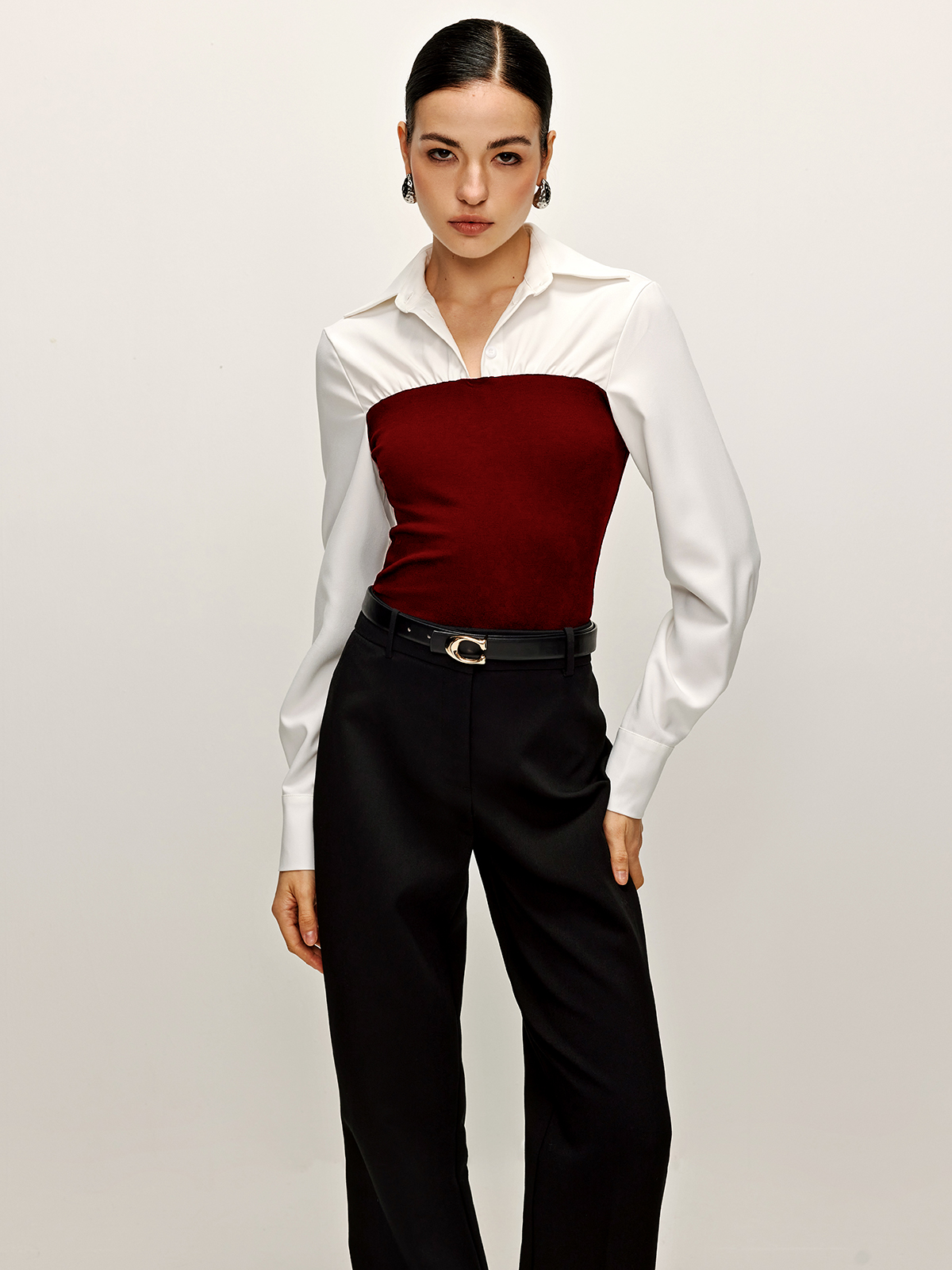 Two-tone panel polo shirt in premium cotton blend with high-stretch ribbed fabric for elegant workwear