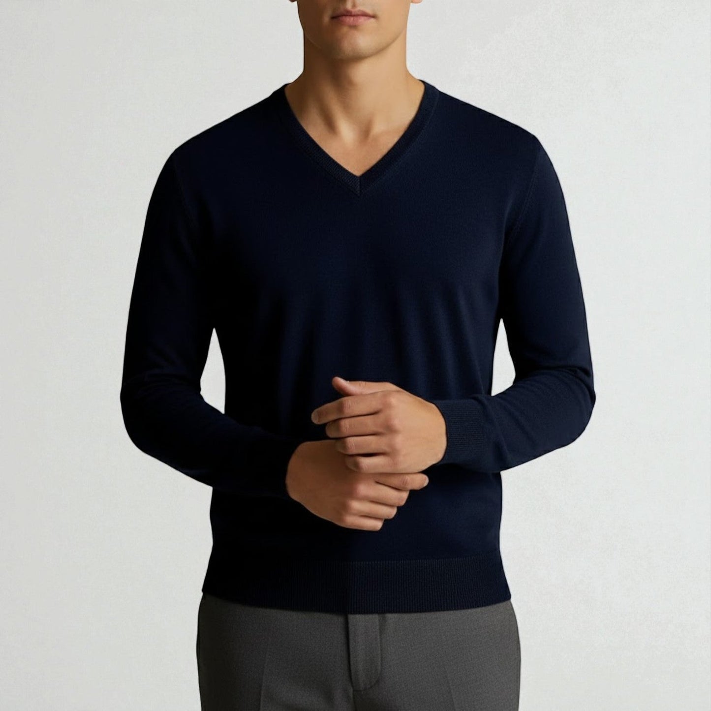 Bastien men's classic-fit wool V-neck sweater in dense knit for maximum winter warmth