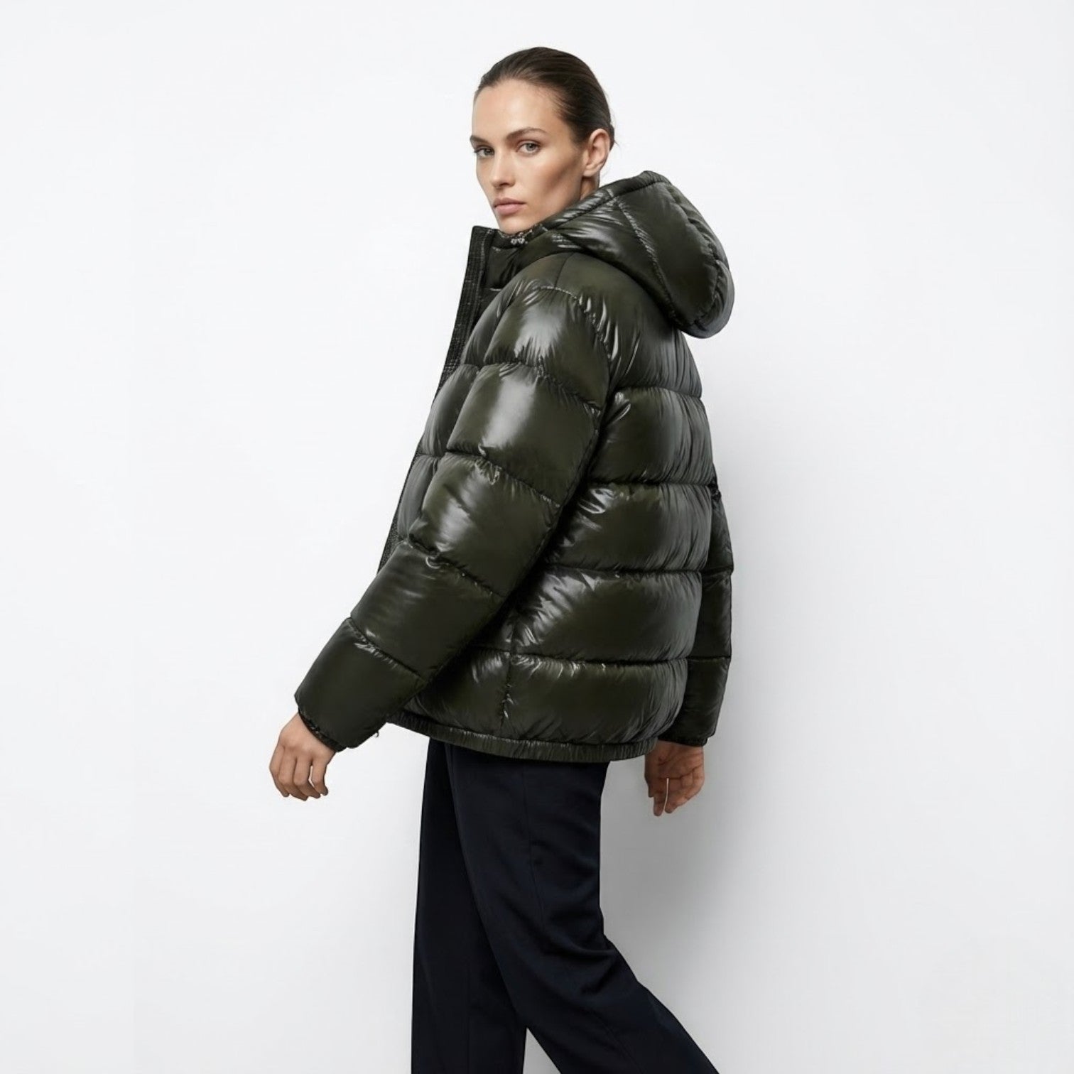 Women's lightweight quilted puffer jacket cozy winter coat with streamlined silhouette for everyday wear