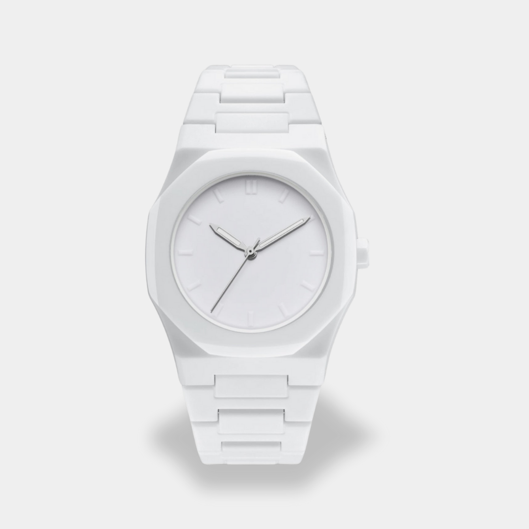 Men's minimalist plastic strap watch with clear numeric dial for easy everyday reading