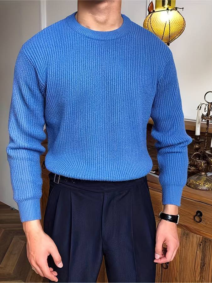 Men's classic knit jumper in soft sustainable fabric, modern slim fit with timeless versatile style