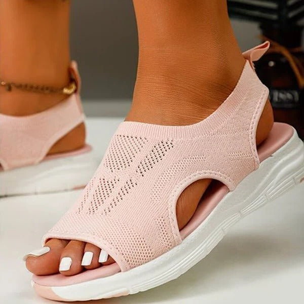 Washable slingback sport sandals with breathable mesh upper and cushioned footbed for outdoor comfort