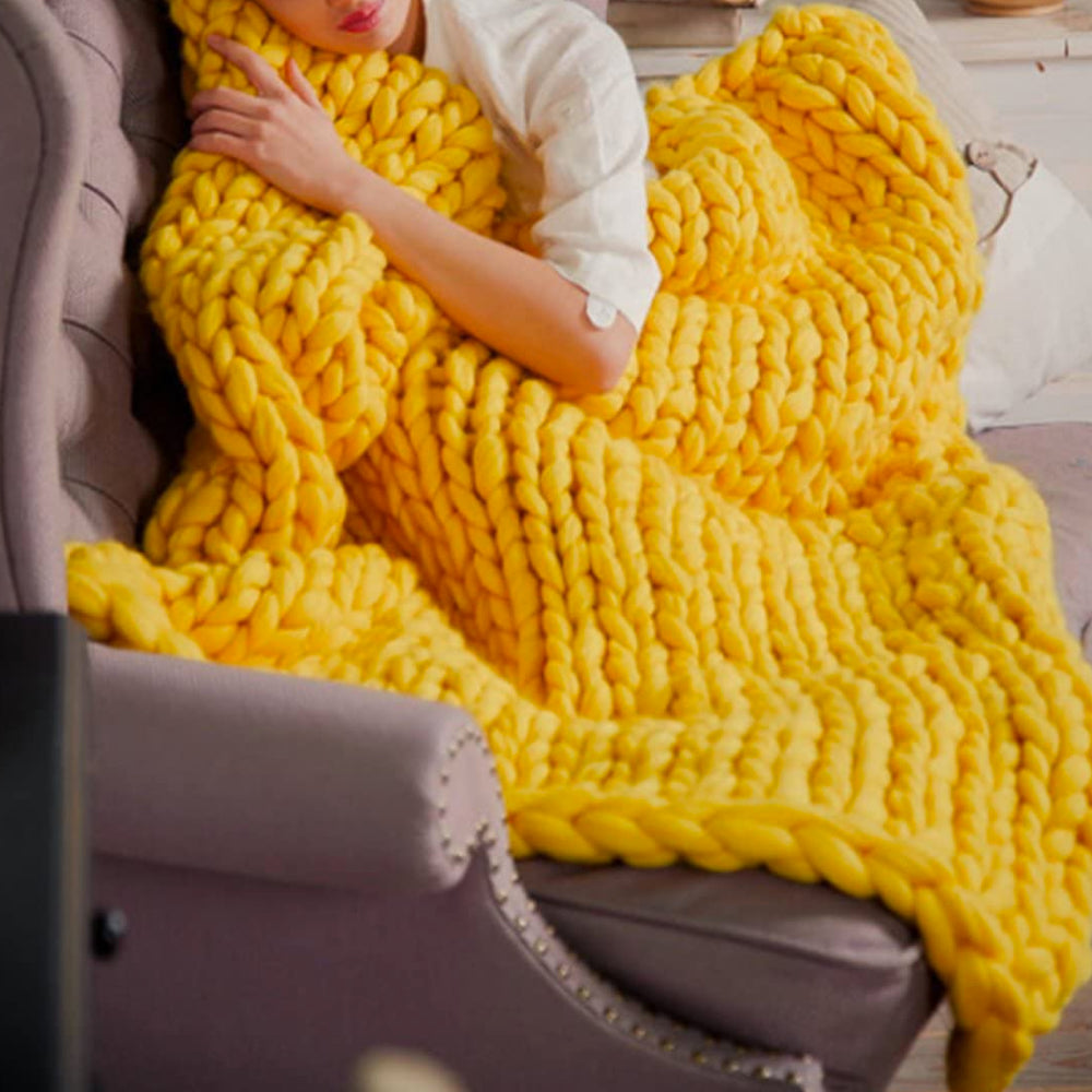 WinterWarm beginner knitting kit chunky wool blanket extra-thick cozy throw modern pattern