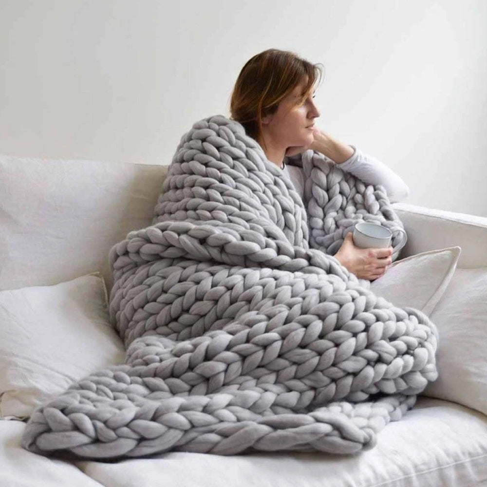 WinterWarm beginner knitting kit chunky wool blanket extra-thick cozy throw modern pattern