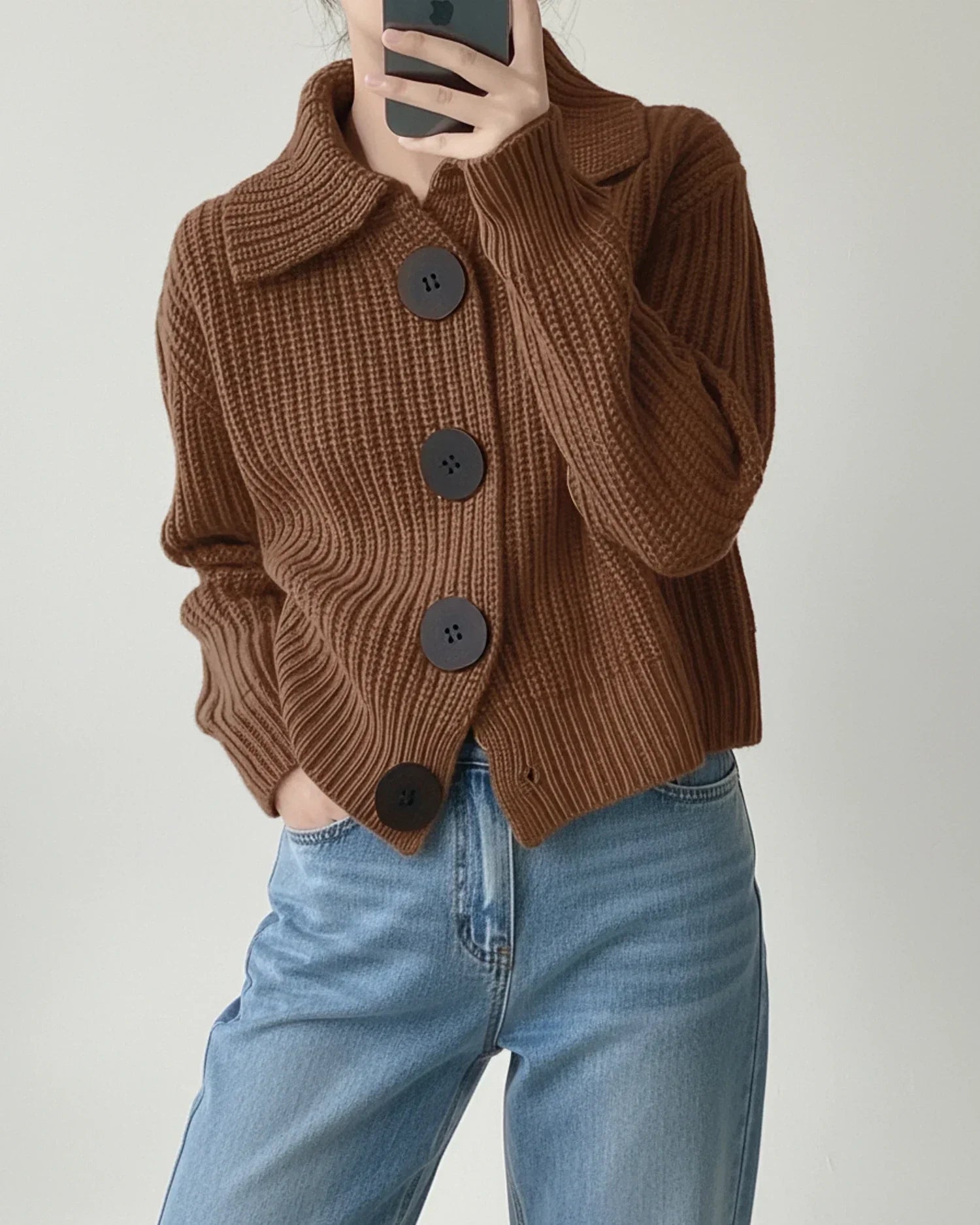 Women's cropped knit cardigan, button-front collar, chic modern cut with polished collared silhouette