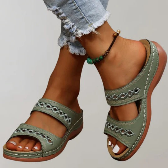 Women's adjustable strap summer sandals lightweight casual everyday comfort secure fit warm-weather