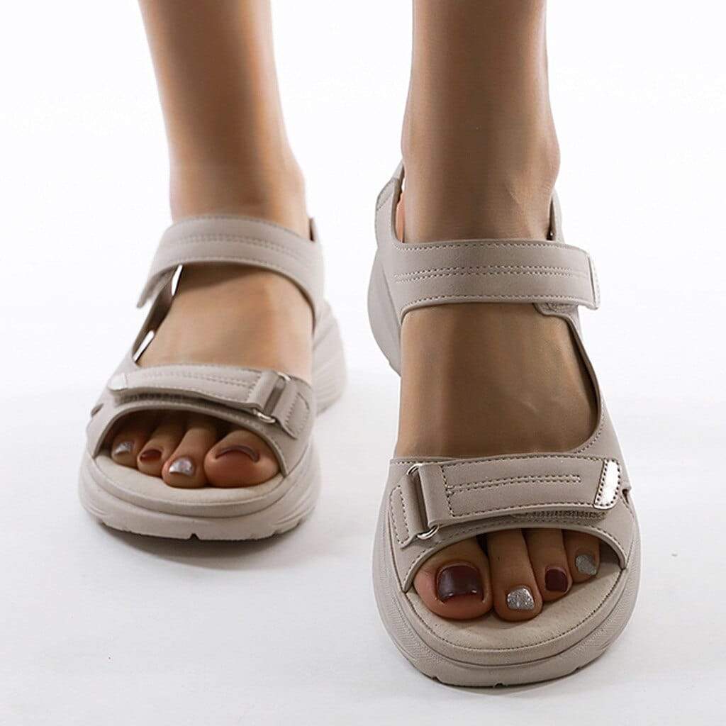 Women's ergonomic sandals with adjustable straps, contoured footbed, lightweight casual warm-weather style
