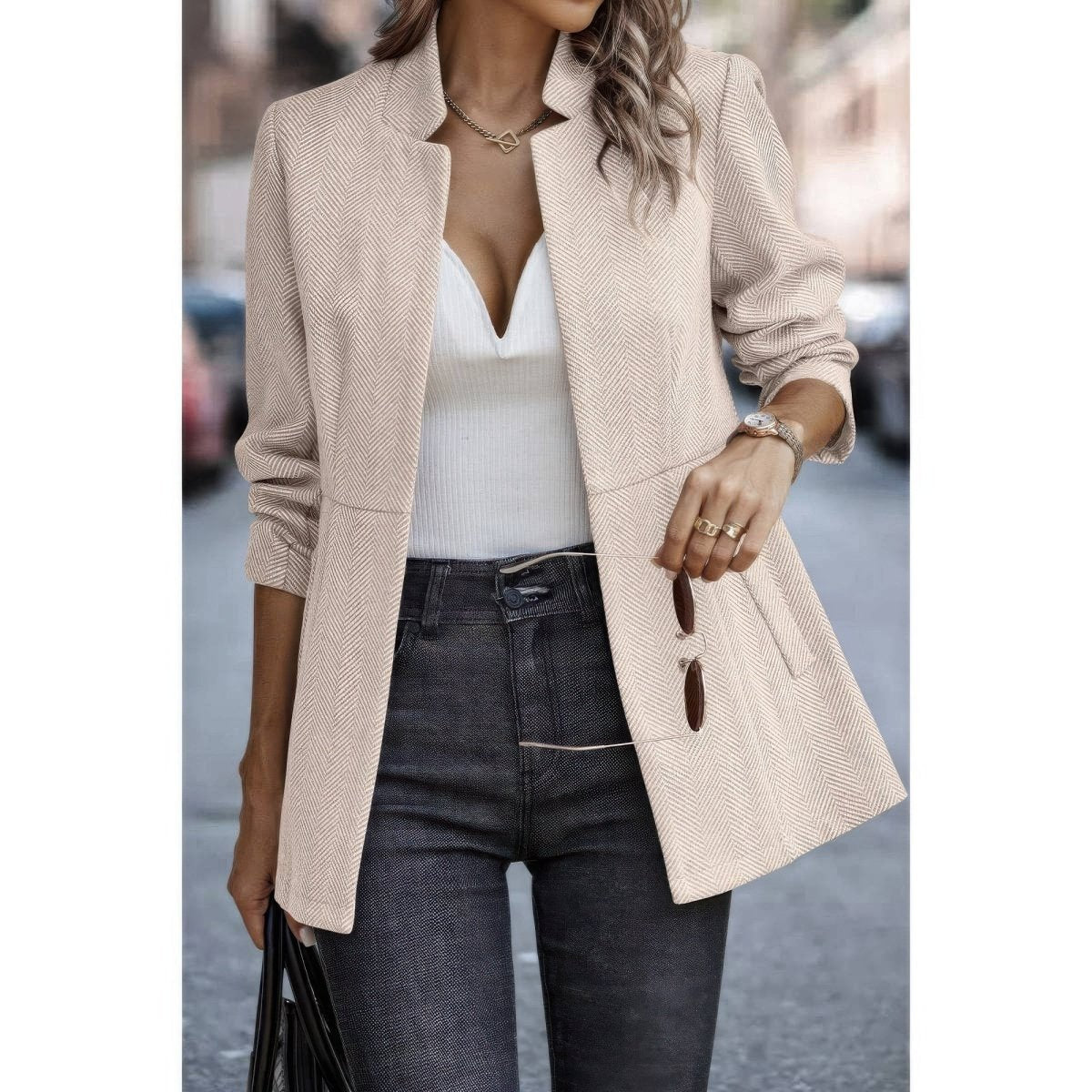 Women's wool blend overcoat mid-thigh tailored fit with pockets, elegant everyday style