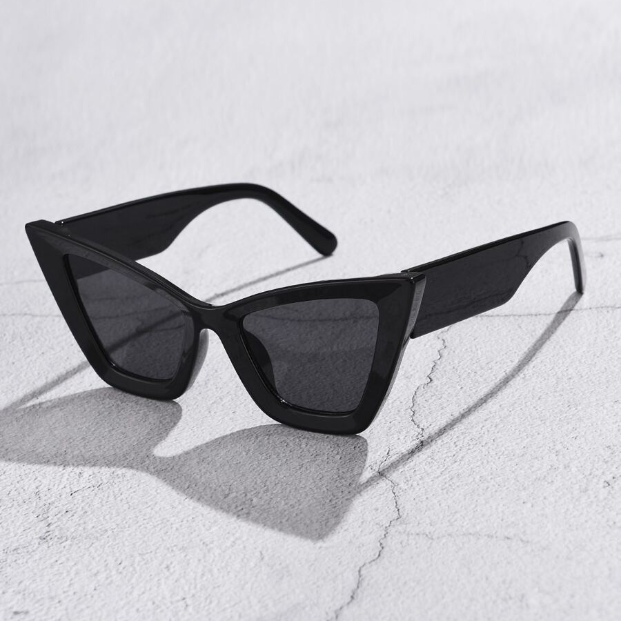 Bold cat-eye sunglasses UV400 protection retro angular frame modern fashion-forward style